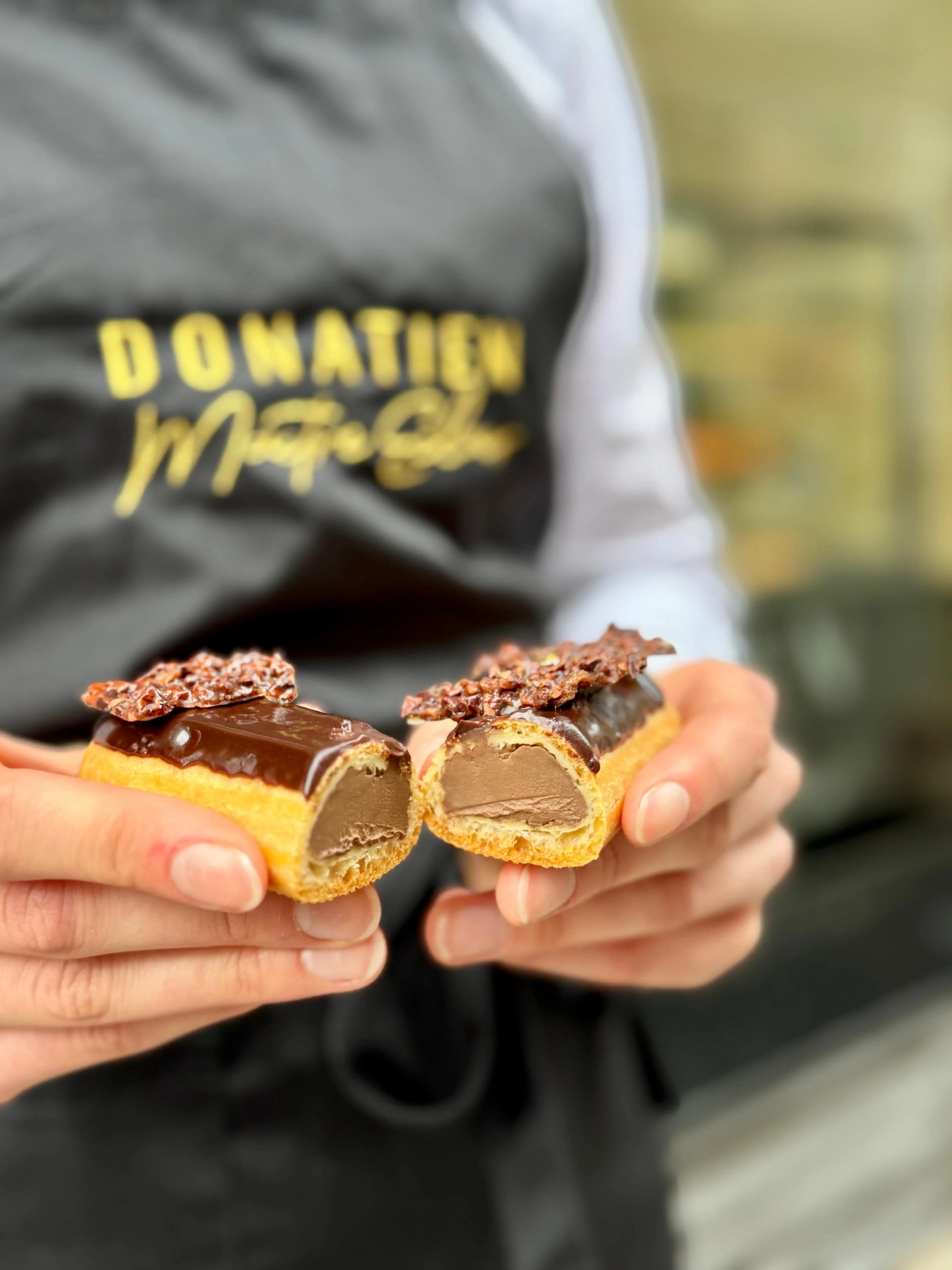 Eclair Chocolat Noir nougatine Strasbourg pâtisserie artisanale